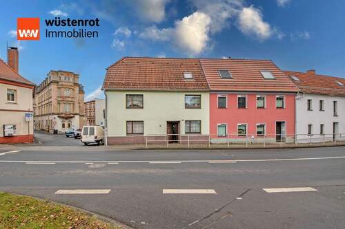 Straßenansicht - 4 Zimmer Reihenendhaus zum Kaufen in Großenhain
