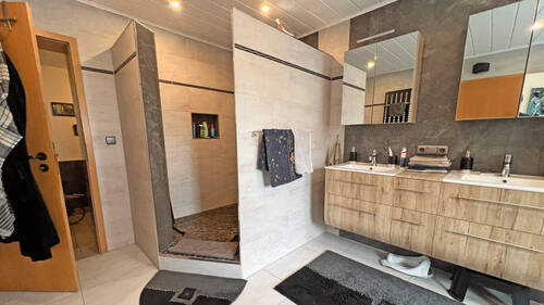 Badezimmer Erdgeschoss - 