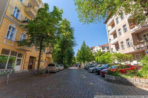 Straße vor dem Haus - 
