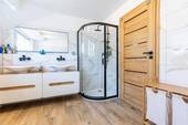 Tageslichtbad_Vorderhaus_OG - 