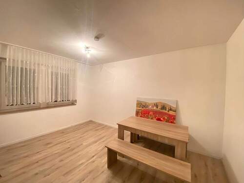 Schlafzimmer 2 - Etagenwohnung mit 70,30 m&sup2; in Stuttgart zum Kaufen