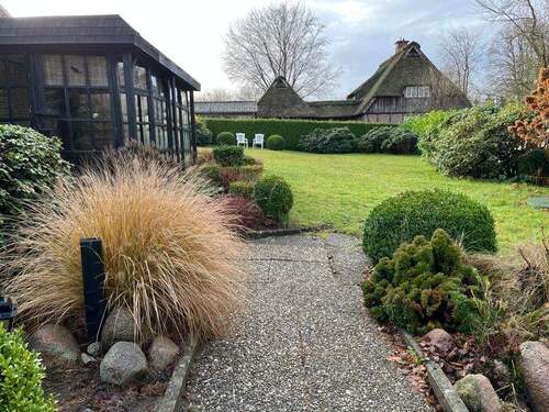 Eingangsbereich + Garten - 4 Zimmer Einfamilienhaus in Schlotfeld