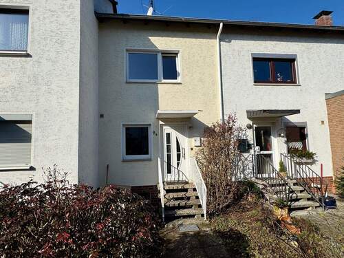 Außenansicht - 4 Zimmer Reihenmittelhaus zum Kaufen in Hannover