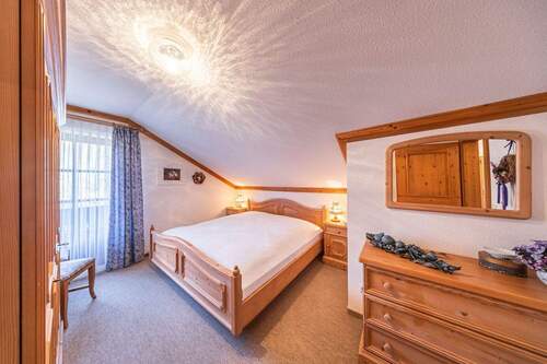 Schlafzimmer 3.jpg - 