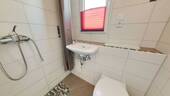 Bad mit Dusche und Fußbodenheizung - 