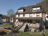 Ansicht von rechts - Zweite DHH steht nun zum Verkauf - Familienfreundlich - Homeoffice tauglich