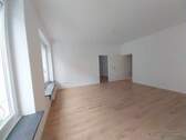 Wohnzimmer - 2 Zimmer Etagenwohnung in Düsseldorf