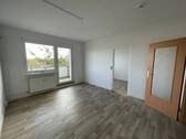 Wohnzimmer - Ideal für Singles oder Pärchen! 2-Zimmer mit Balkon!