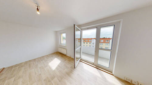 Wohnzimmer - 3 Zimmer Etagenwohnung zur Miete in Chemnitz