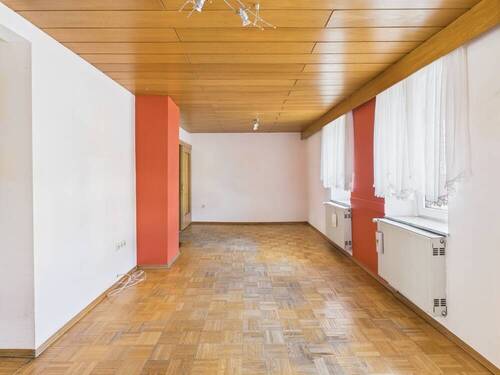 EG Wohnen - 6 Zimmer Einfamilienhaus zum Kaufen in Heusweiler / Holz
