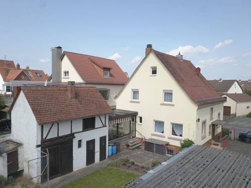 Ansicht vom Garten - 7 Zimmer Einfamilienhaus zum Kaufen in Großostheim