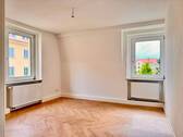 Wohnzimmer - 3 Zimmer Etagenwohnung zum Kaufen in Löbau