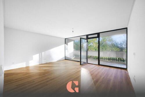 Wohnzimmer - Exklusive Wohnung in Schwabing - 2 große Balkone mit Blick auf den Luitpoldpark