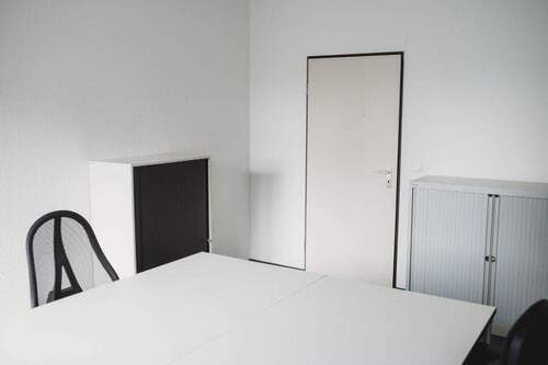 Abschließbarer Büroraum 2 - 