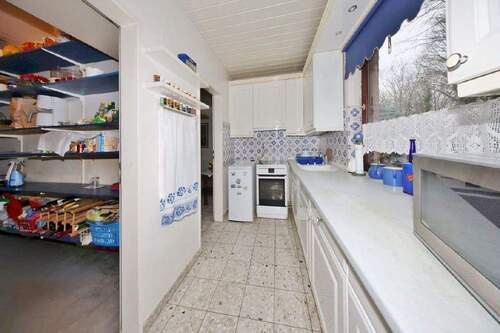 ...mit Zugang zum Abstellraum - 