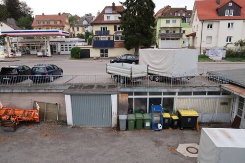 Garagen und Stellplätze - 