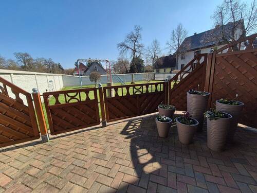 Terrasse mit Blick zum Garten
- 