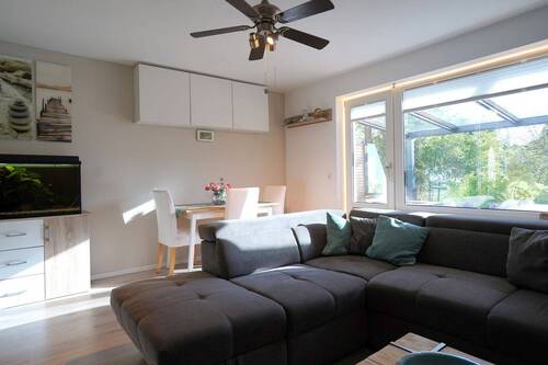 ...ein großzügiges Wohnzimmer.... - 3 Zimmer Reihenmittelhaus zum Kaufen in Hamburg