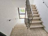 Treppenhaus.jpg - Etagenwohnung in Langenhagen zum Kaufen