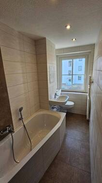 modernes Bad - Wohnen mit Komfort! Schöne 3-R.-WE in Zittau!