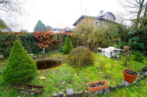 Garten - 1 Zimmer Mehrfamilienhaus, Wohnhaus zum Kaufen in Salzkotten