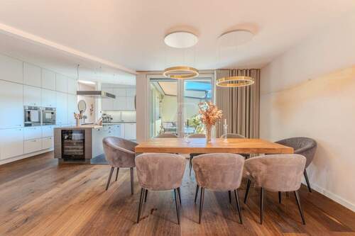 Essbereich und Terrassenzugang - Etagenwohnung mit 141,40 m² in Berlin zum Kaufen
