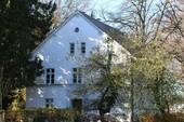 Bild 1 - Charmantes Zweifamilienhaus mit Geschichte in 89250 Senden