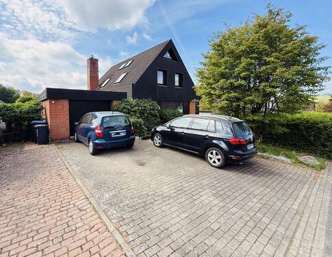 11 PKW Stellplätze und Garage - 