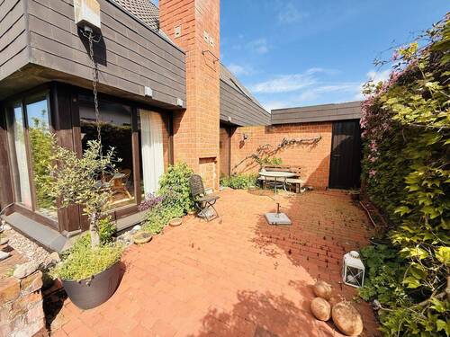 13 Terrasse mit Garagenzugang - 
