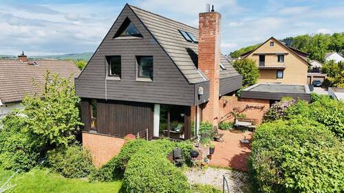 2 Hausansicht - 7 Zimmer Einfamilienhaus zum Kaufen in Moringen