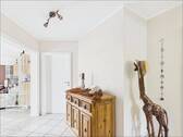 Eingangsbereich - 8 Zimmer Mehrfamilienhaus, Wohnhaus zum Kaufen in Großostheim / Wenigumstadt