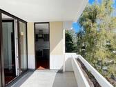 Balkon_Bild2 - Renovierte 3 Zimmer Wohnung mit TG Stellplatz