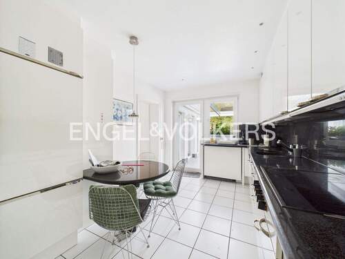 Küche mit Anbindung Wohnen und Terrasse - 