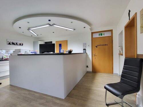 Empfang - 6 Zimmer Büro in Kümmersbruck