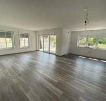 Gepflegte helle 3 ZKB mit Terrasse in Petersberg