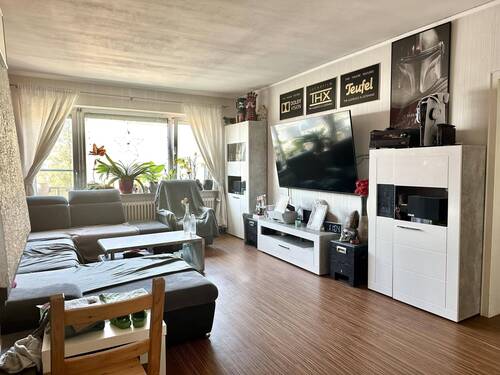 Wohnzimmer - 3 Zimmer Etagenwohnung in Mühlheim