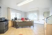 Schicker Arbeitsplatz im Erdgeschoss - 