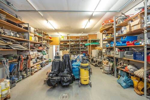 Werkstatt direkt am Verwaltungsgebäude - 