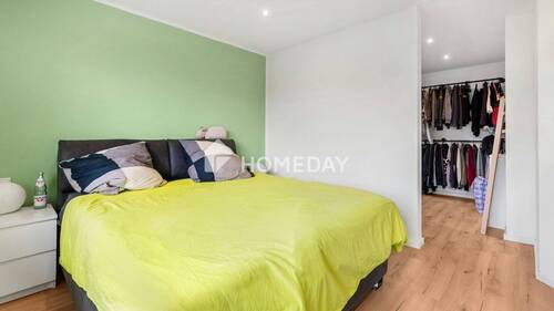 1. OG Schlafzimmer 2 - 