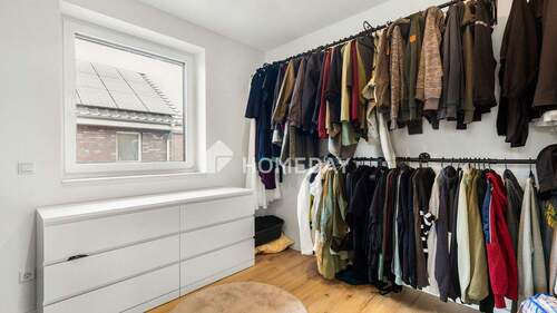 1. OG Ankleidezimmer 1 - 