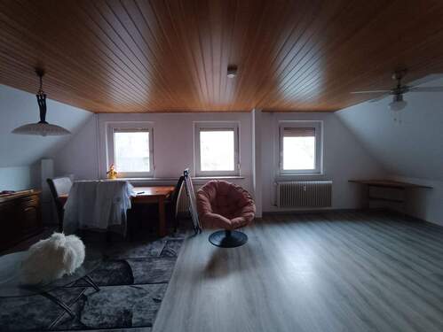 Wohnzimmer - 3 Zimmer Etagenwohnung zur Miete in Varel