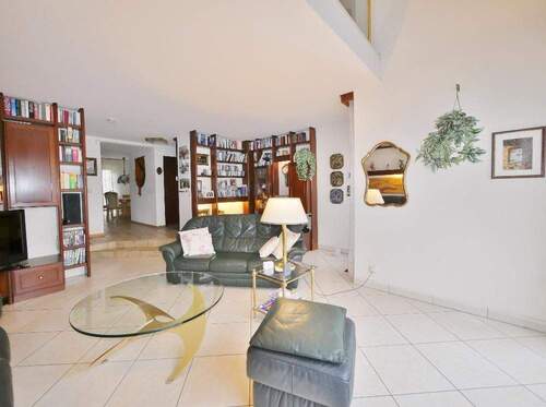 Wohnzimmer - Doppelhaushälfte mit 125,00 m&sup2; in Erkrath zum Kaufen