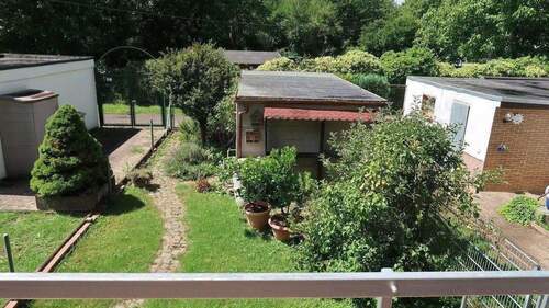 Blick in den Garten - 4 Zimmer Einfamilienhaus zur Miete in Ludwigshafen am Rhein