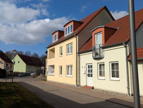 PXL_20250315_123902632.jpg - 2-Zimmer Dachgeschoßwohnung Wohnung mit offener Küche und Duschbad