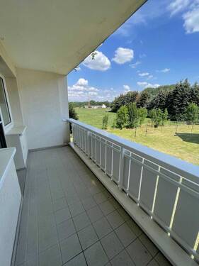 Balkon - Idylle in Naundorf, OT Hof...3-Raum-Wohnung im Grünen!