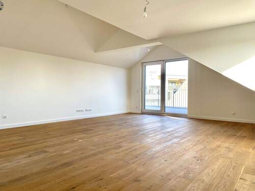 Wohn- und Esszimmer - 4 Zimmer Etagenwohnung zum Kaufen in Oberursel