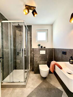 Duschbad (Zwischengeschoss) - 
