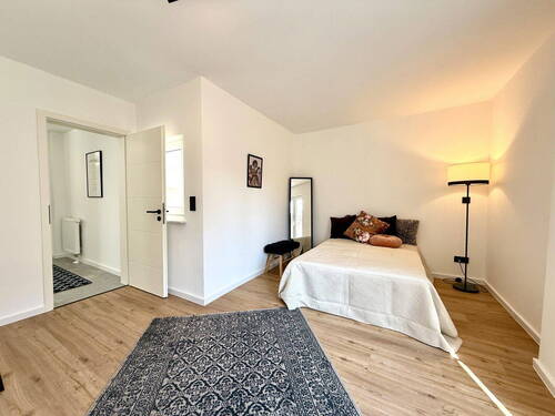Zimmer 2 EG (vor Terrasse) - 