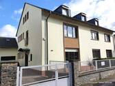 Hausansicht seitlich - 1 Zimmer Mehrfamilienhaus, Wohnhaus zum Kaufen in Trier