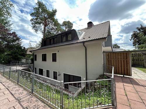 Aussenansicht - 7 Zimmer Etagenwohnung in Erlangen